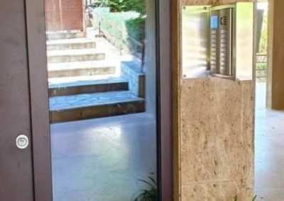 ΕΓΧΡΩΜΟ VISUALTECH ΨΗΦΙΑΚΟ ΣΥΣΤΗΜΑ ΘΥΡΟΤΗΛΕΟΡΑΣΗΣ AUTA ΑΠΟ ΑΝΤΙΚΑΤΑΣΤΑΣΗ ΑΝΑΛΟΓΙΚΟΥ BPT ΜΠΟΥΤΟΝΙΕΡΑ COMPACT ΜΕ ΚΑΜΕΡΑ ΥΠΕΡΥΘΡΩΝ ΣΑΤΙΝΕ ΧΡΩΜΑ ΣΕ ΙNOX ΚΑΘΕΤΗ ΜΕΤΑΛΛΙΚΗ ΚΑΤΑΣΚΕΥΗ - auta.gr