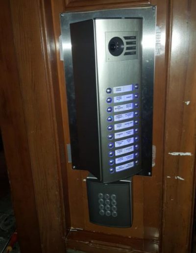 ΜΠΟΥΤΟΝΙΕΡΑ ΕΙΣΟΔΟΥ ΘΥΡΟΤΗΛΕΟΡΑΣΗΣ COMPACT AUTA ΑΠΟ ΑΝΤΙΚΑΤΑΣΤΑΣΗ ΠΑΛΑΙΩΝ ΘΥΡΟΤΗΛΕΦΩΝΩΝ - auta.gr