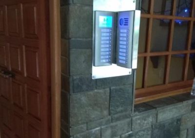 ΜΠΟΥΤΟΝΙΕΡΑ ΕΙΣΟΔΟΥ ΘΥΡΟΤΗΛΕΟΡΑΣΗΣ COMPACT AUTA ΑΠΟ ΑΝΤΙΚΑΤΑΣΤΑΣΗ ΠΑΛΑΙΩΝ ΘΥΡΟΤΗΛΕΦΩΝΩΝ - auta.gr