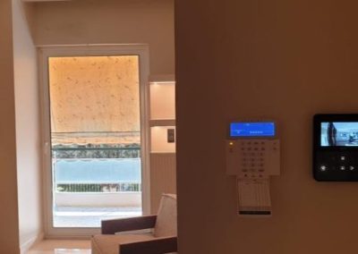 ΟΘΟΝΗ AUTA NEOS4 TFT LCD HANDSFREE ΥΨΗΛΗΣ ΑΝΑΛΥΣΗΣ ΜΕ ΠΛΗΚΤΡΑ ΑΦΗΣ ΚΑΙ ΚΟΜΨΗ ΣΧΕΔΙΑΣΗ ΑΝΤΙ ΘΥΡΟΤΗΛΕΦΩΝΟΥ ΣΤΑ ΙΔΙΑ ΚΑΛΩΔΙΑ ΧΩΡΙΣ ΜΕΡΕΜΕΤΙΑ!. - auta.gr